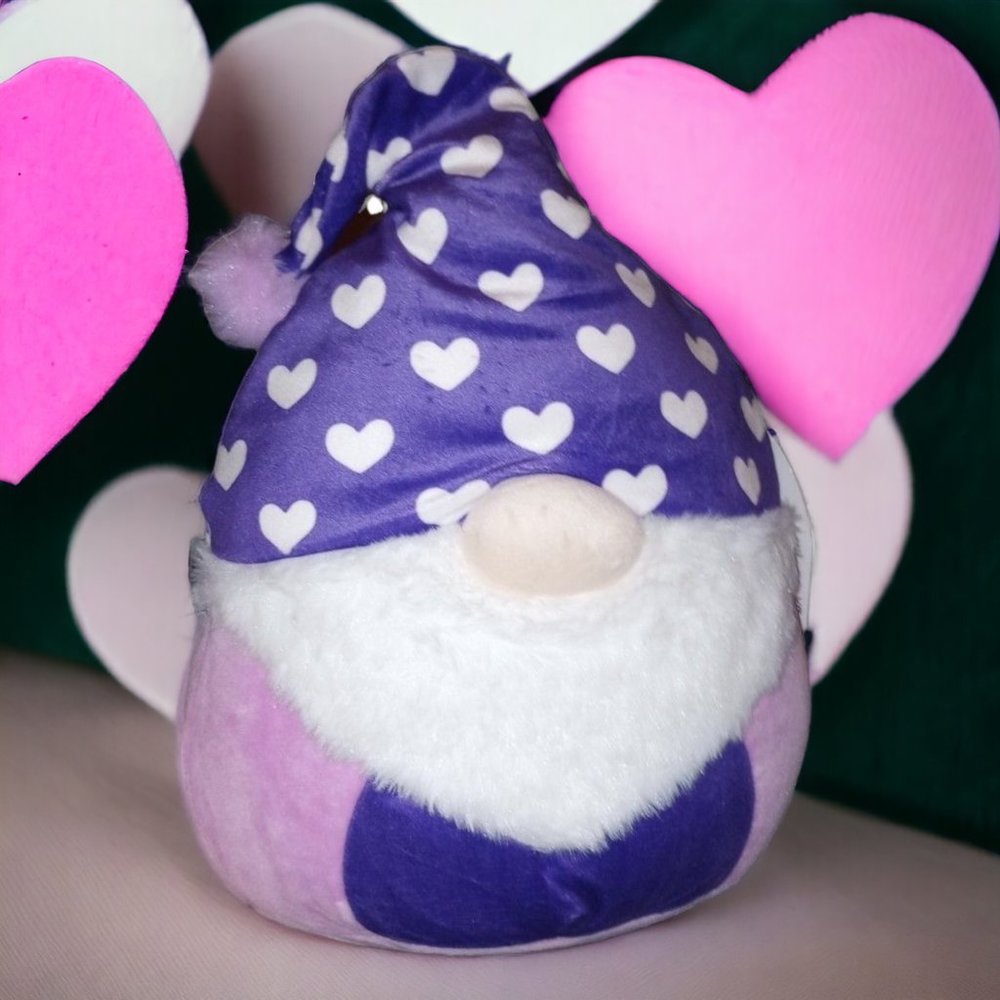 Squishmallow Nefen Valentine Gnome 8” Purple Hearts NWT